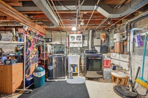36 Calumet Avenue Oakland NJ 07436
