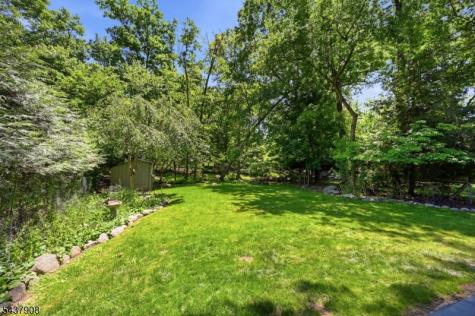 36 Calumet Avenue Oakland NJ 07436