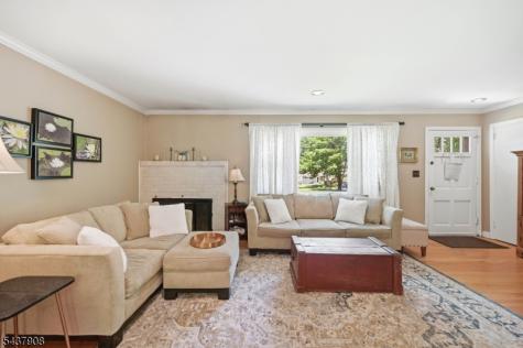 36 Calumet Avenue Oakland NJ 07436