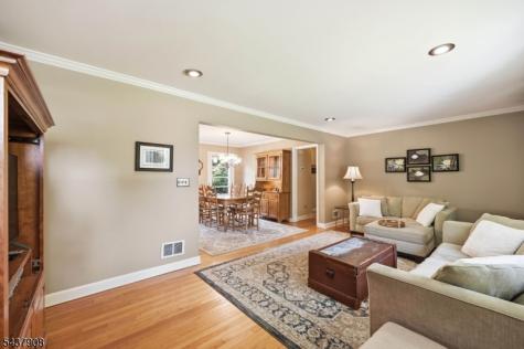 36 Calumet Avenue Oakland NJ 07436