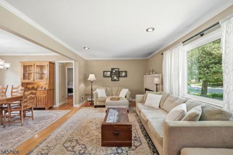 36 Calumet Avenue Oakland NJ 07436