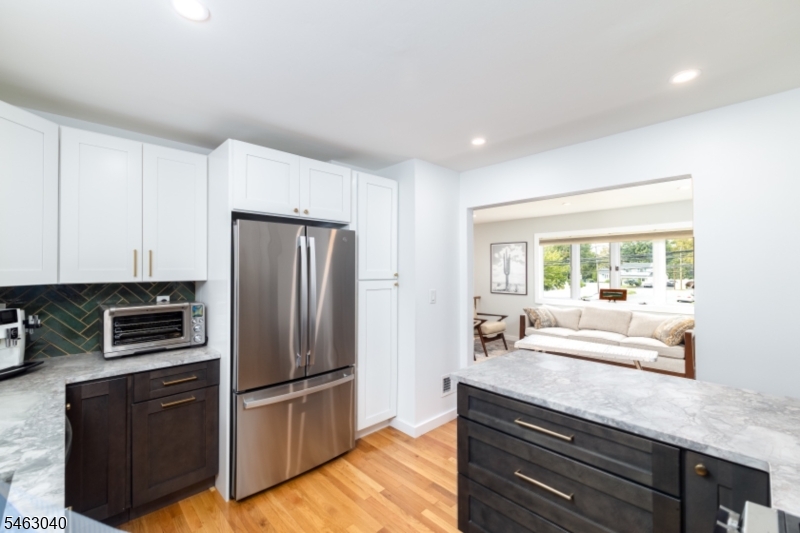 389 Durham Avenue Edison NJ 08817