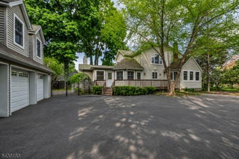 63 Park Avenue Wyckoff NJ 07481