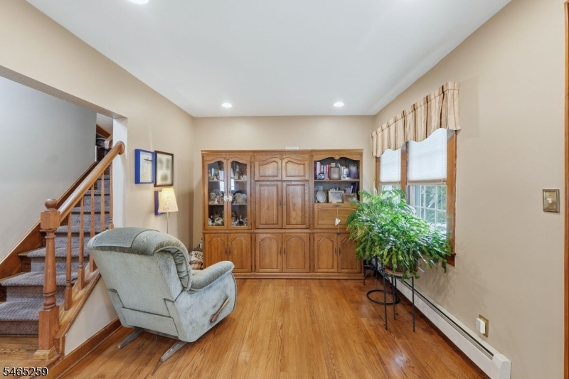 112 Jefferson Place Totowa NJ 07512