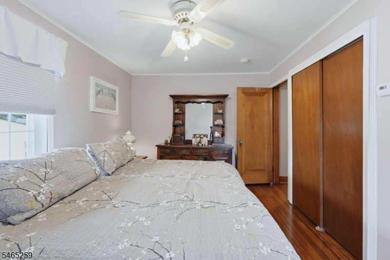 112 Jefferson Place Totowa NJ 07512