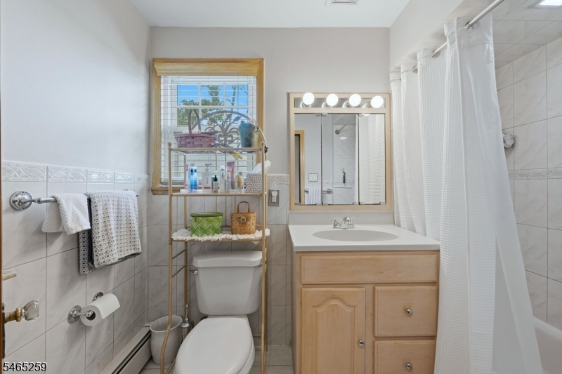112 Jefferson Place Totowa NJ 07512
