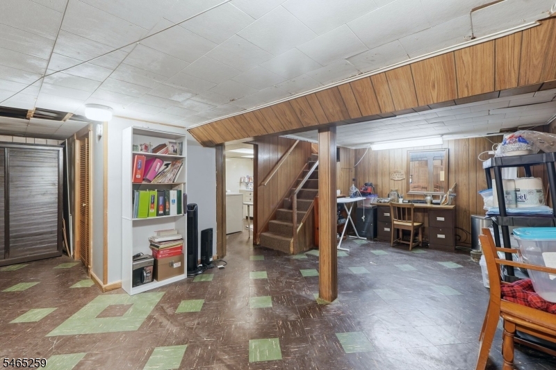 112 Jefferson Place Totowa NJ 07512