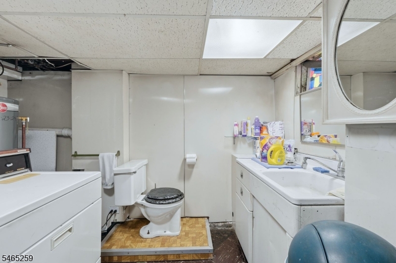 112 Jefferson Place Totowa NJ 07512