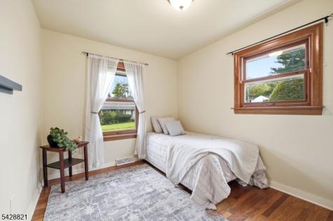 15 Fairview Avenue Newton NJ 07860