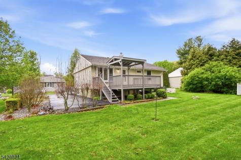 15 Fairview Avenue Newton NJ 07860