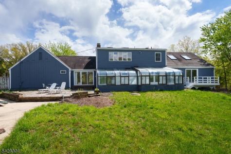 208 Mountain Road East Amwell NJ 08551