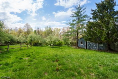 208 Mountain Road East Amwell NJ 08551