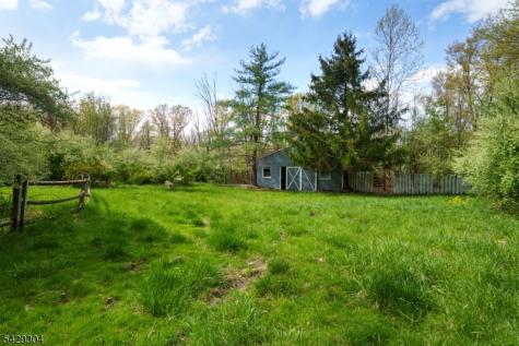 208 Mountain Road East Amwell NJ 08551