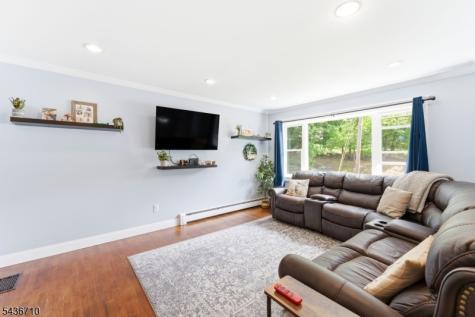 81 Elba Avenue Hopatcong NJ 07843