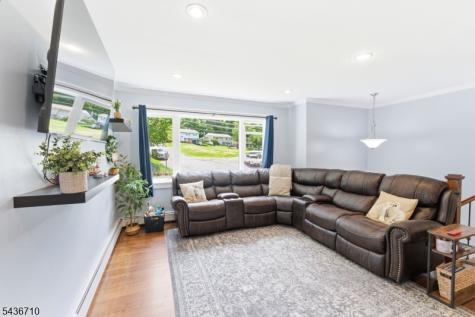 81 Elba Avenue Hopatcong NJ 07843