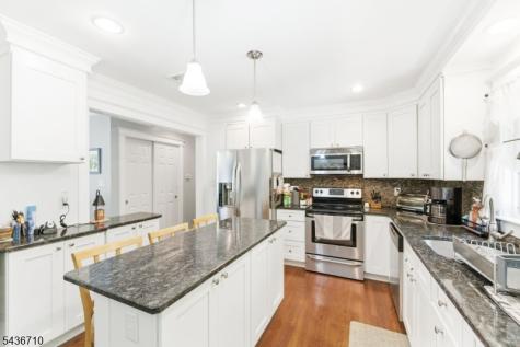 81 Elba Avenue Hopatcong NJ 07843