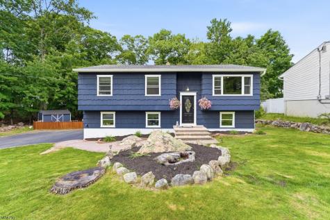 81 Elba Avenue Hopatcong NJ 07843