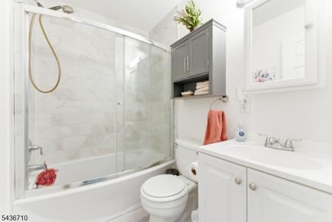 81 Elba Avenue Hopatcong NJ 07843