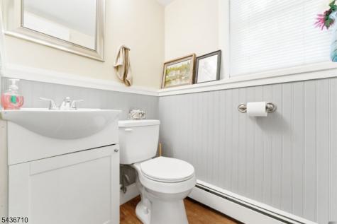 81 Elba Avenue Hopatcong NJ 07843