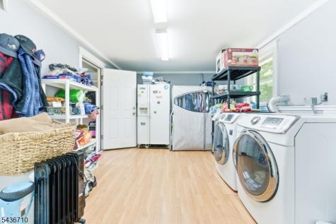 81 Elba Avenue Hopatcong NJ 07843