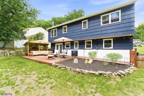 81 Elba Avenue Hopatcong NJ 07843