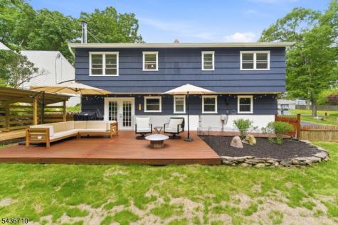81 Elba Avenue Hopatcong NJ 07843