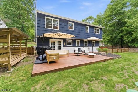 81 Elba Avenue Hopatcong NJ 07843