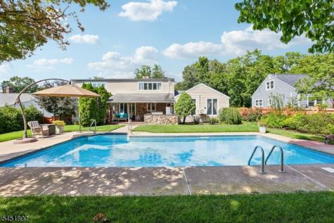 998 Washington Avenue Hohokus NJ 07423