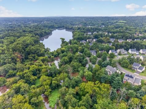 21 Abraham Road Readington NJ 08889