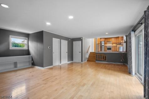 260 Saint Cloud Avenue West Orange NJ 07052