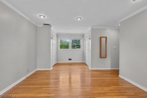 260 Saint Cloud Avenue West Orange NJ 07052