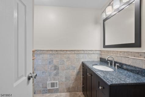 260 Saint Cloud Avenue West Orange NJ 07052