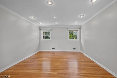 260 Saint Cloud Avenue West Orange NJ 07052