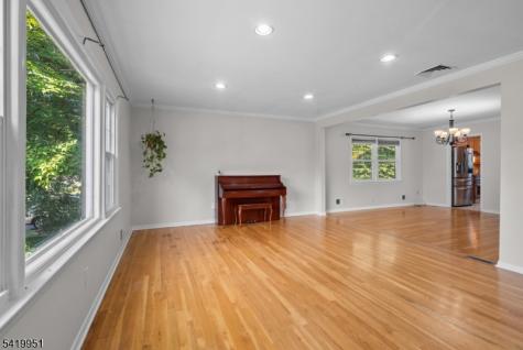 260 Saint Cloud Avenue West Orange NJ 07052