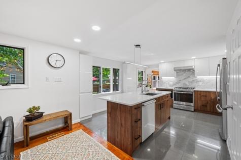 6 Hepworth Court West Orange NJ 07052