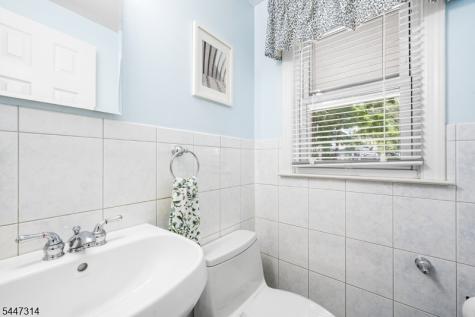 6 Hepworth Court West Orange NJ 07052