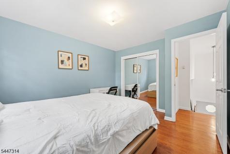 6 Hepworth Court West Orange NJ 07052
