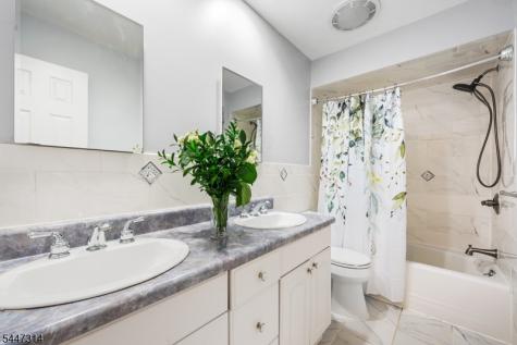 6 Hepworth Court West Orange NJ 07052