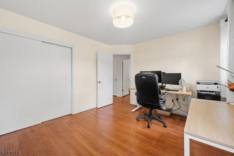 6 Hepworth Court West Orange NJ 07052