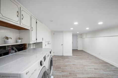 6 Hepworth Court West Orange NJ 07052