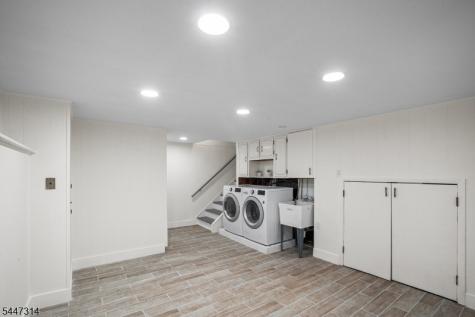 6 Hepworth Court West Orange NJ 07052