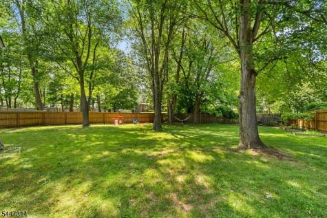 6 Hepworth Court West Orange NJ 07052