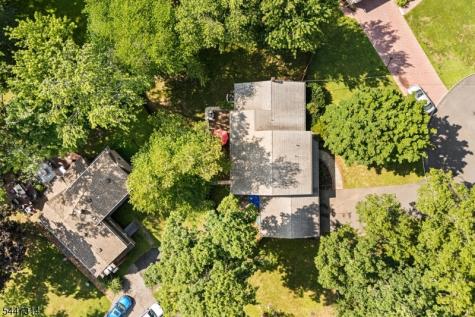 6 Hepworth Court West Orange NJ 07052