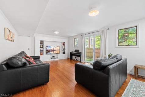 6 Hepworth Court West Orange NJ 07052