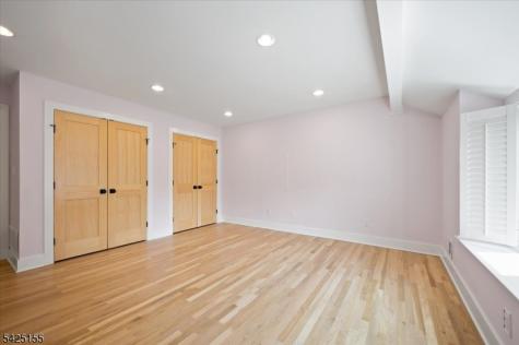 101 Rippling Brook Way Bernardsville NJ 07924