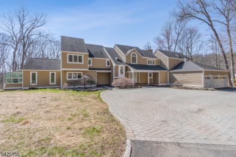101 Rippling Brook Way Bernardsville NJ 07924