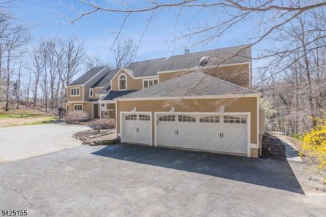 101 Rippling Brook Way Bernardsville NJ 07924