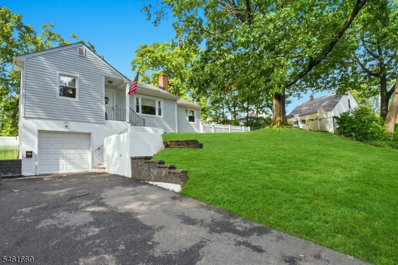 212 Hancox Avenue Nutley NJ 07110