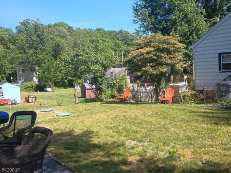 13 Ardena Road West Milford NJ 07421