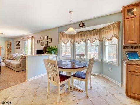 8 Mulberry Court Roxbury NJ 07876